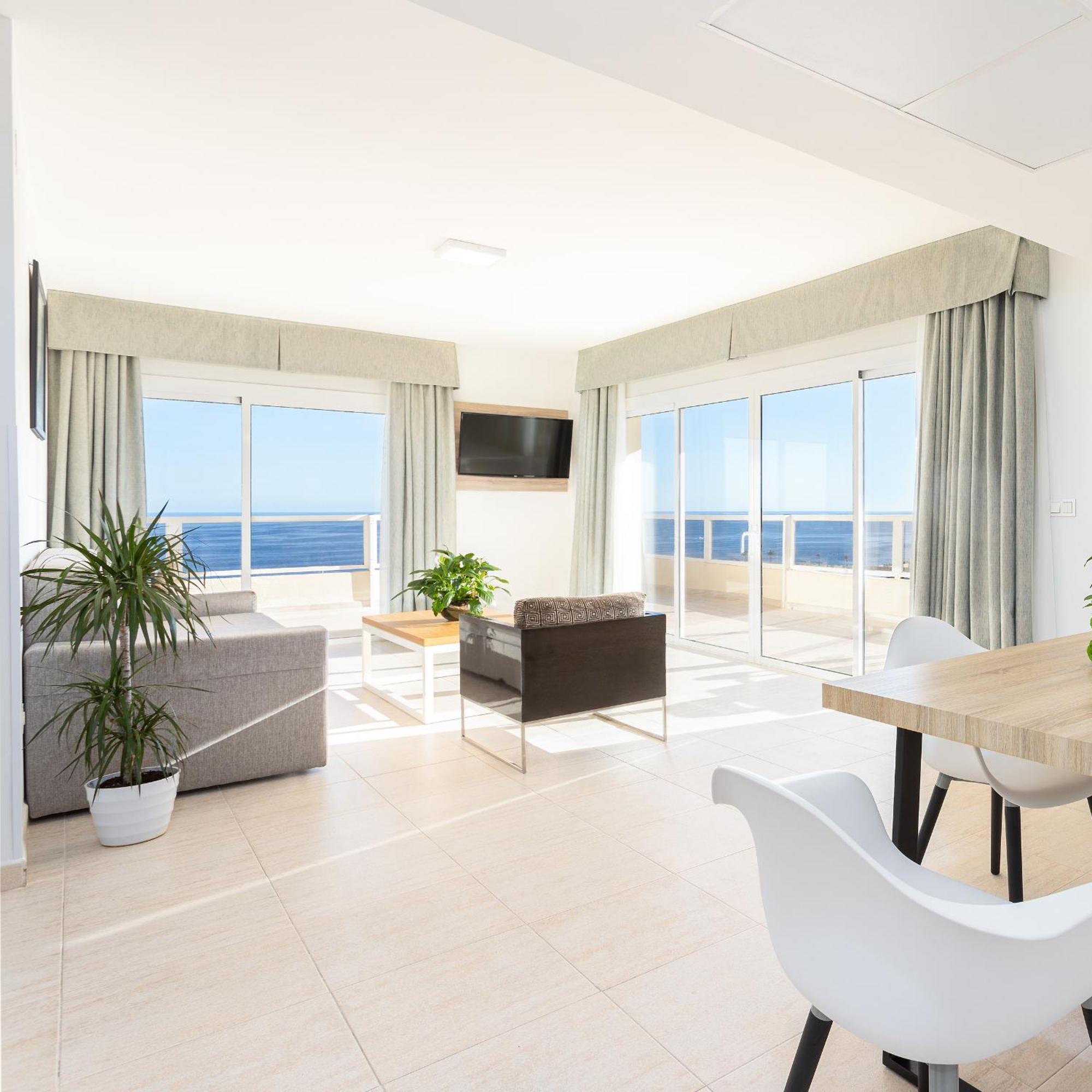 Hotel Apartamentos Pyr Fuengirola Εξωτερικό φωτογραφία