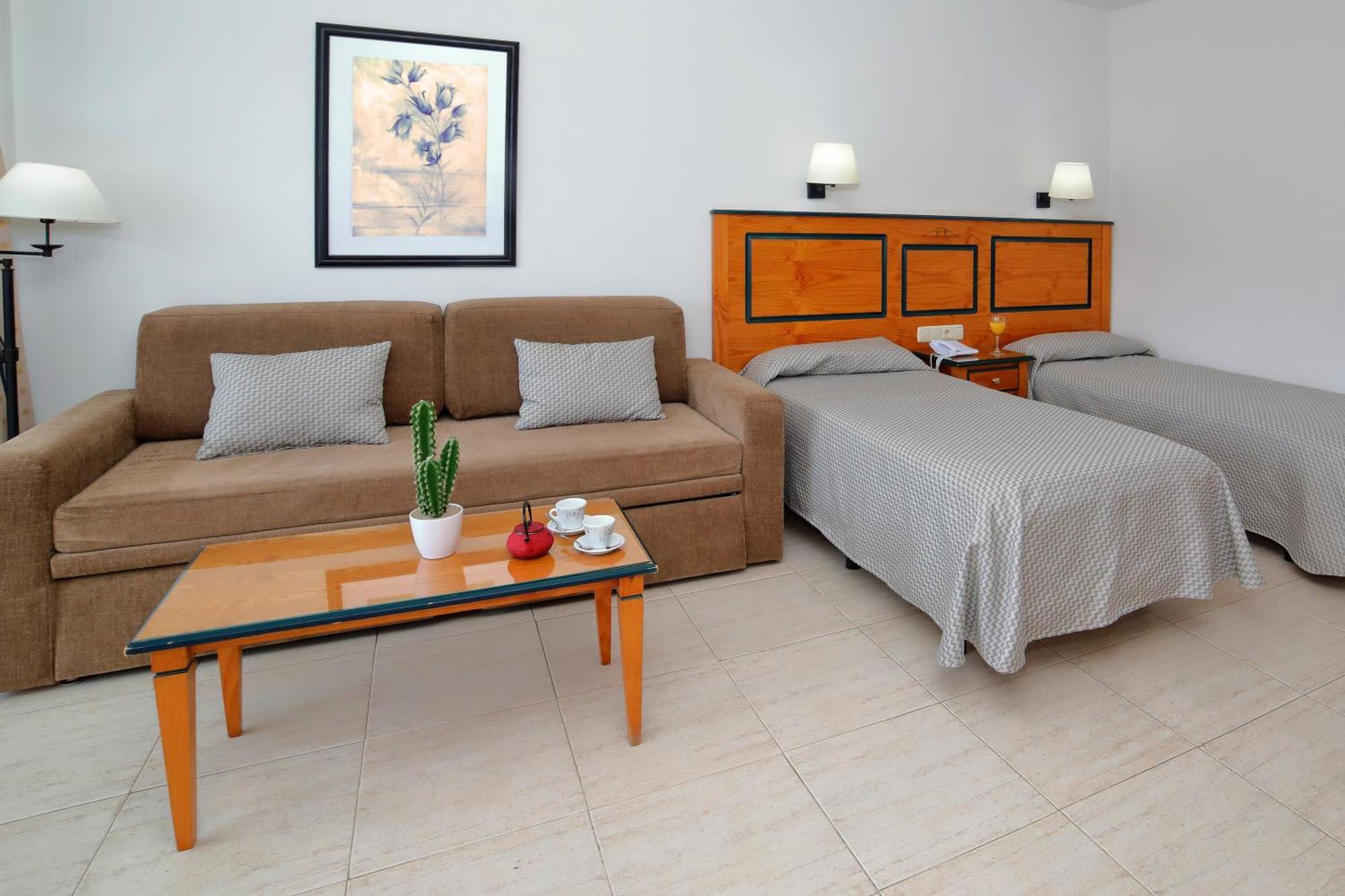 Hotel Apartamentos Pyr Fuengirola Εξωτερικό φωτογραφία