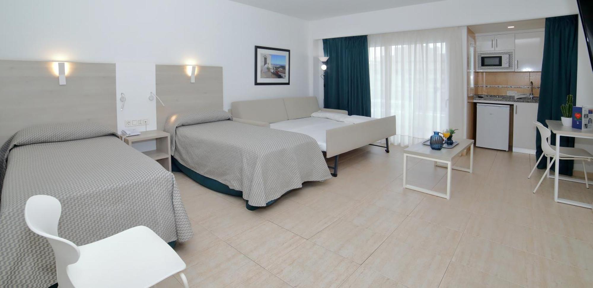 Hotel Apartamentos Pyr Fuengirola Εξωτερικό φωτογραφία