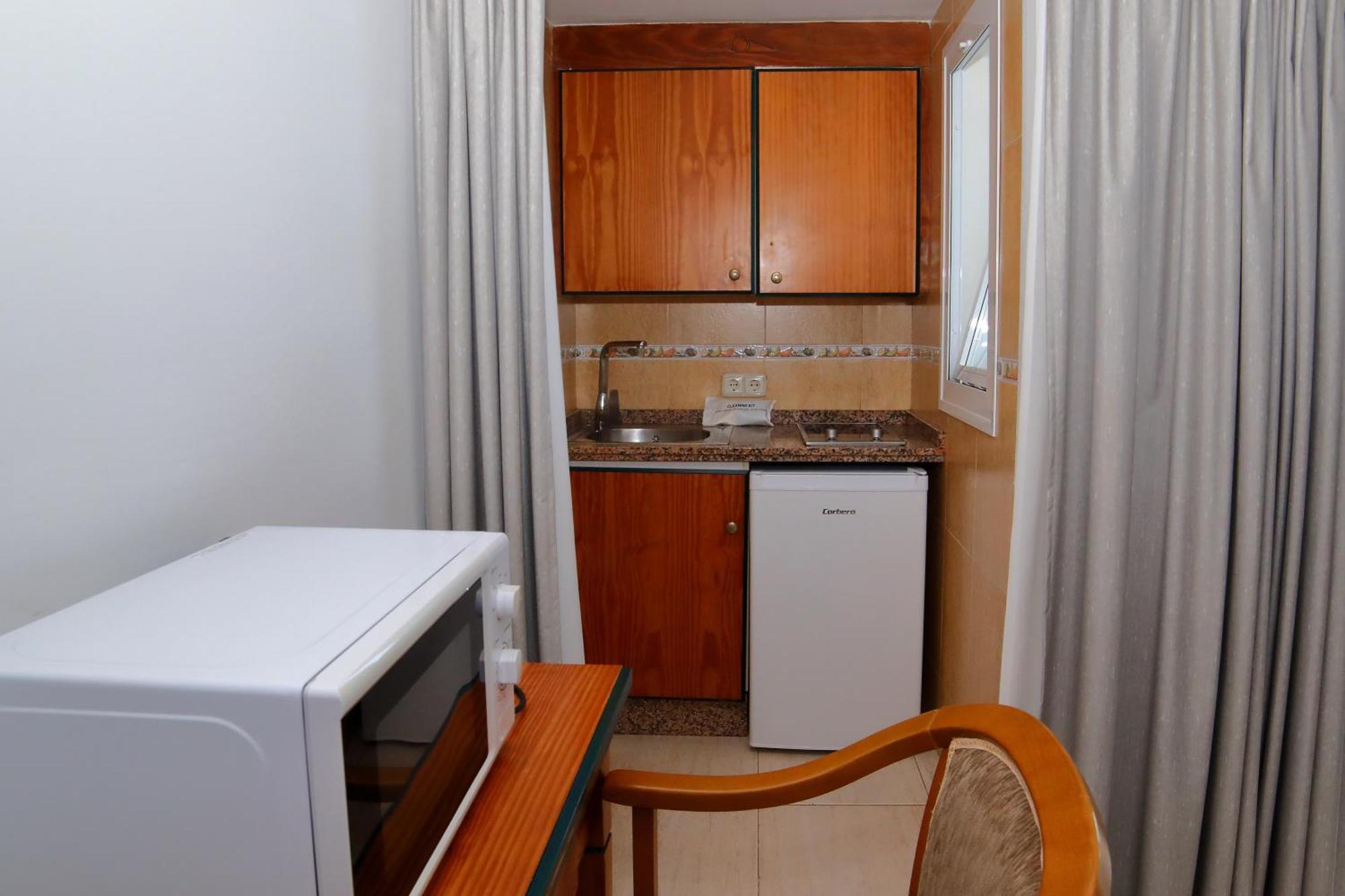 Hotel Apartamentos Pyr Fuengirola Εξωτερικό φωτογραφία