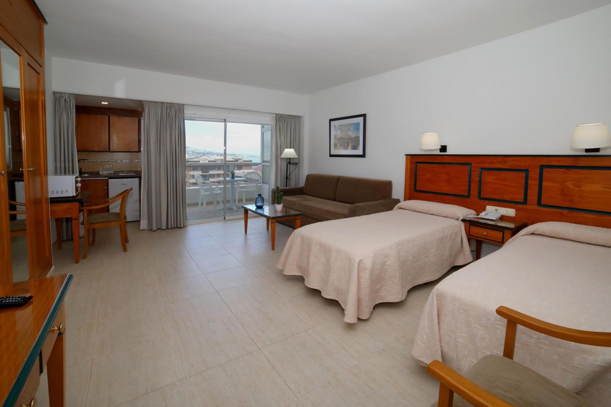 Hotel Apartamentos Pyr Fuengirola Εξωτερικό φωτογραφία
