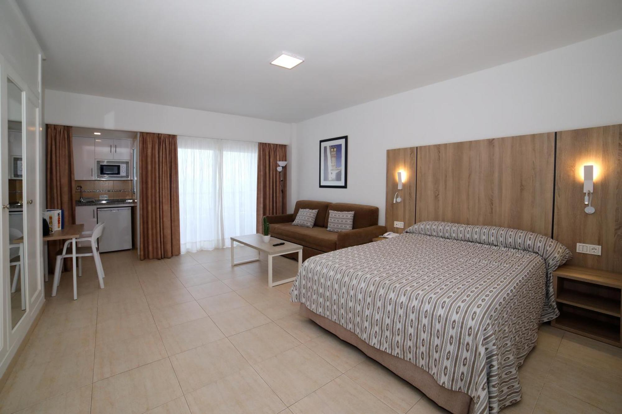 Hotel Apartamentos Pyr Fuengirola Εξωτερικό φωτογραφία