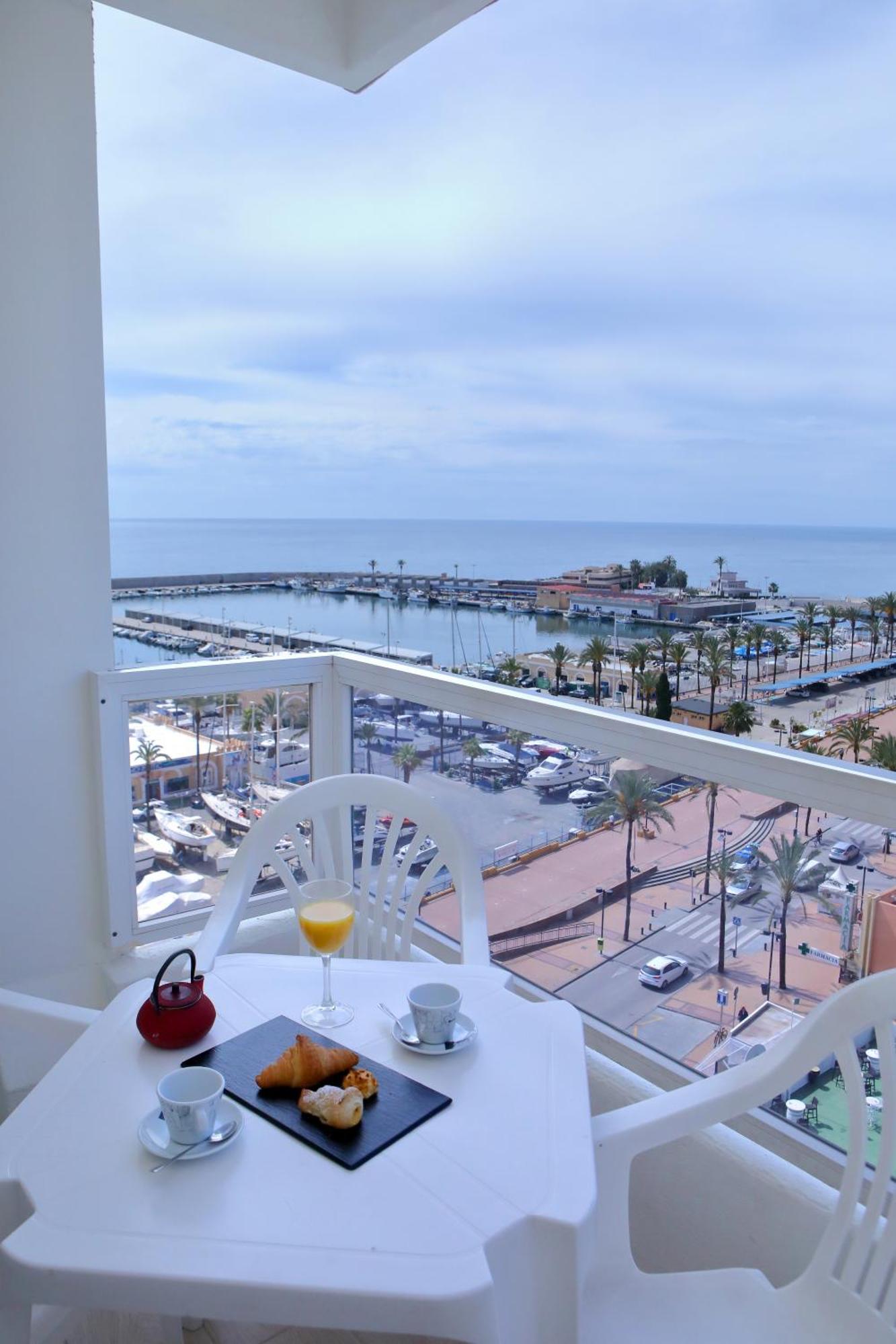 Hotel Apartamentos Pyr Fuengirola Εξωτερικό φωτογραφία