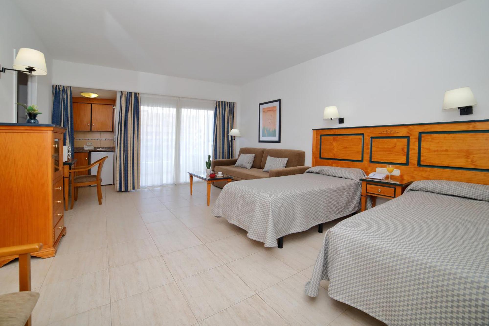 Hotel Apartamentos Pyr Fuengirola Εξωτερικό φωτογραφία